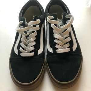 Vans black and white on natural rubber